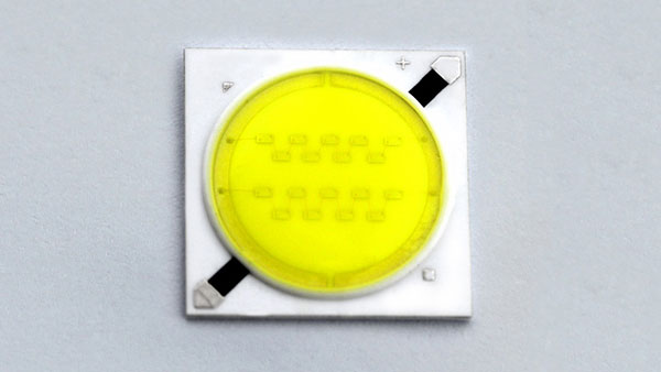 方形9W集成COB光源2并9串发光面17MM陶瓷板